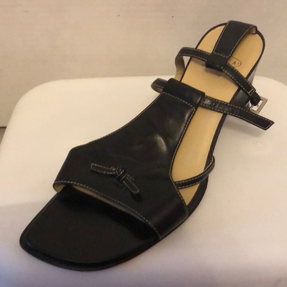 Circa J&D sandals - Picture 7 of 8